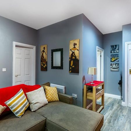 Stockton Town Centre Spacious Apartment Free Parking And Wifi Exterior foto